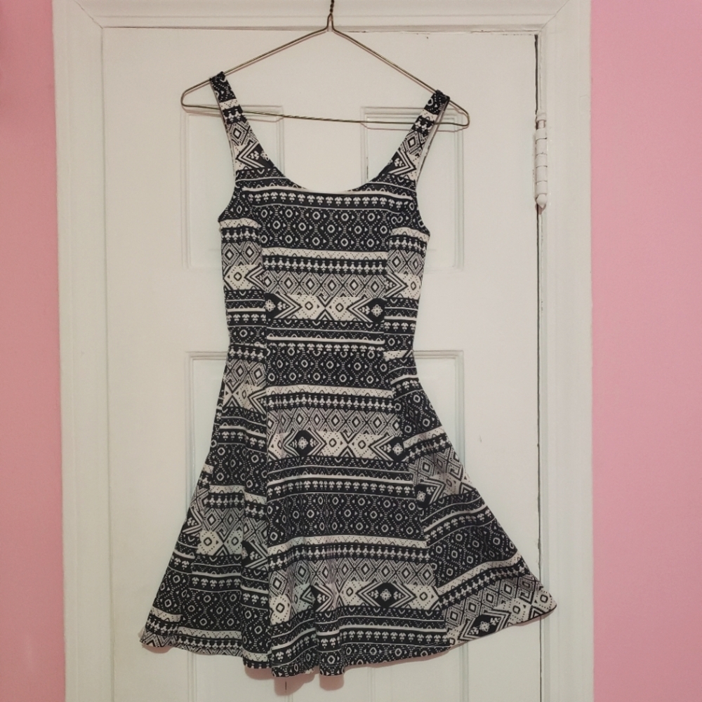 HM Divided patterned black/white mini dress